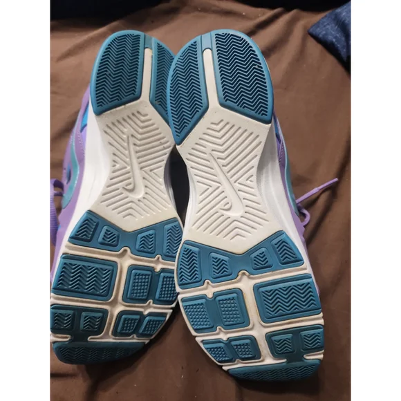 Nike - Picture 7 of 7